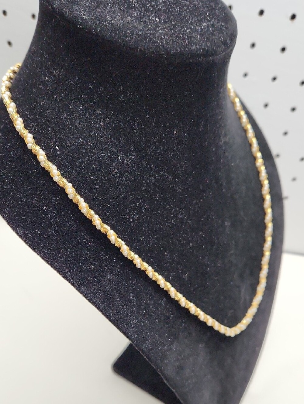 Faux Ivory Pearl and Gold-Link Necklace Bundle - Picture 6 of 9